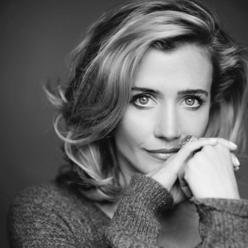 Lisa Dwan | Pin Drop